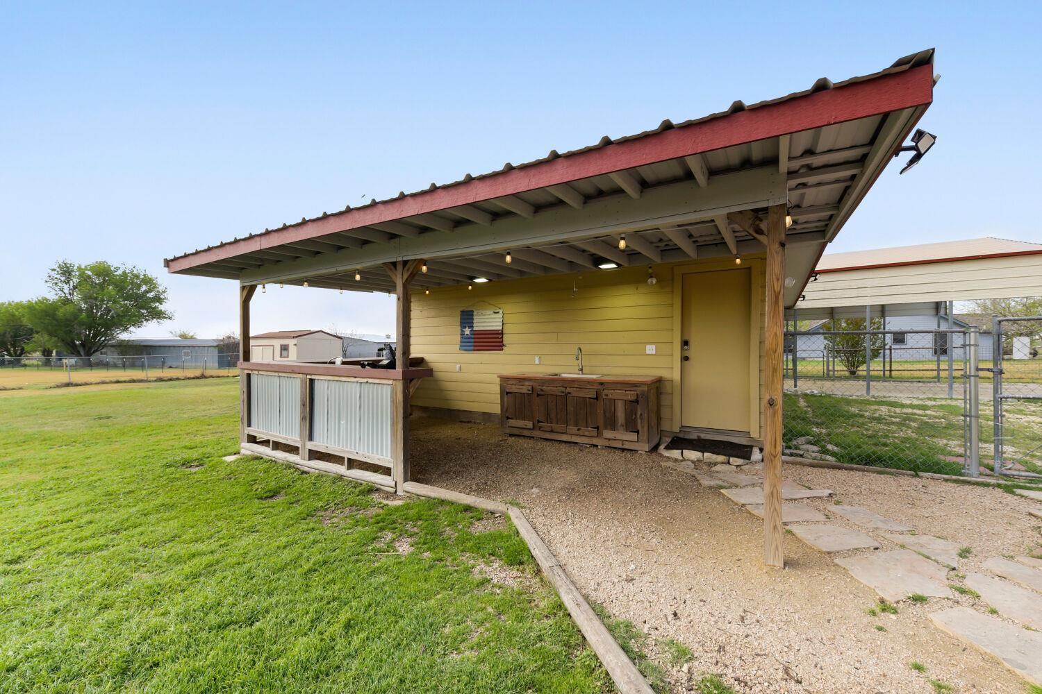 2601 Windy Ridge Rd, Taylor, TX 76574