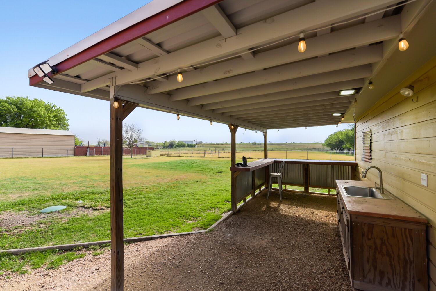 2601 Windy Ridge Rd, Taylor, TX 76574