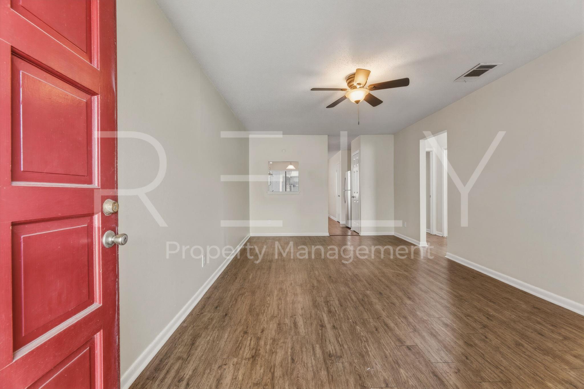 205 W William Cannon Dr # B, Austin, TX 78745