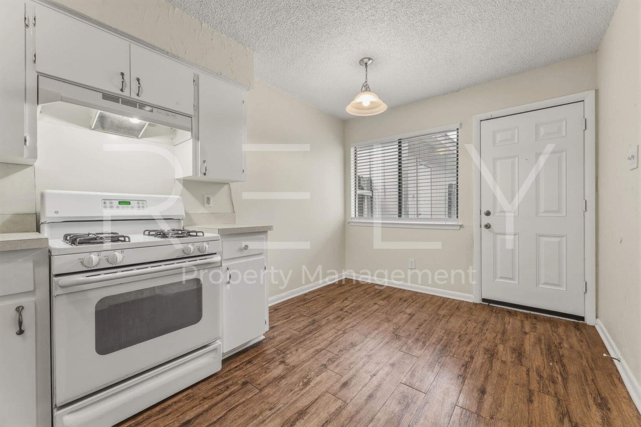 205 W William Cannon Dr # B, Austin, TX 78745