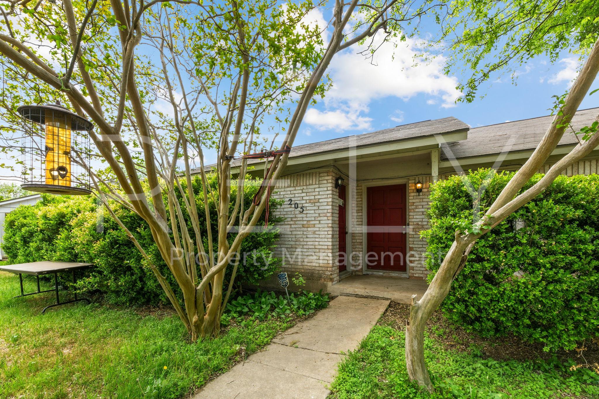 205 W William Cannon Dr # B, Austin, TX 78745