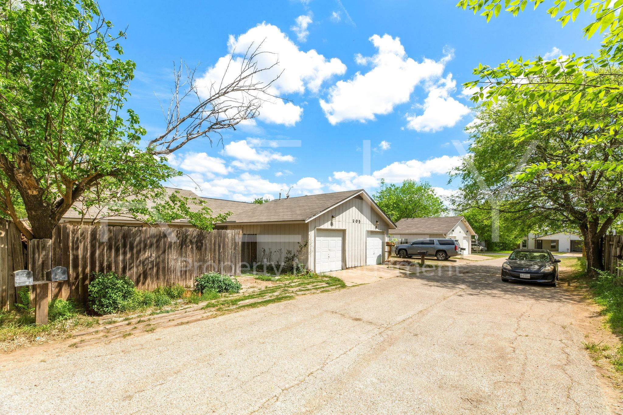 205 W William Cannon Dr # B, Austin, TX 78745