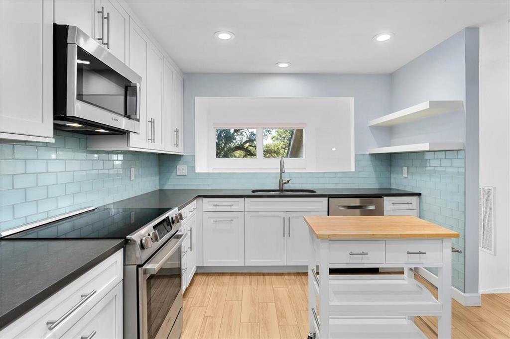 6410 Five Acre Wood St, Austin, TX 78746