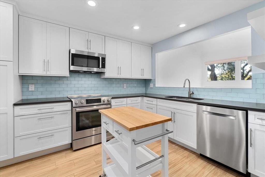 6410 Five Acre Wood St, Austin, TX 78746