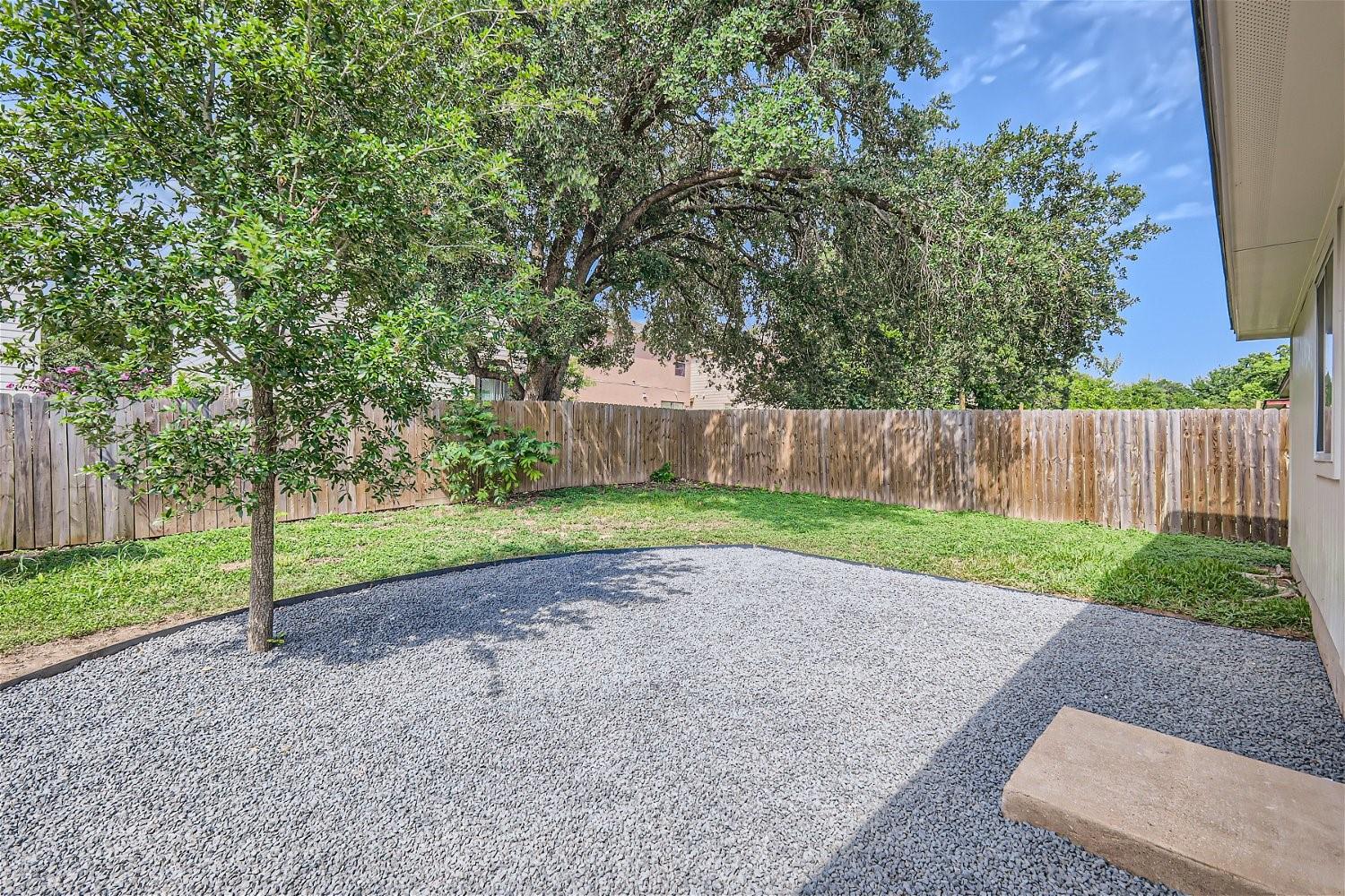 6937 Sabrina Dr, Austin, TX 78747