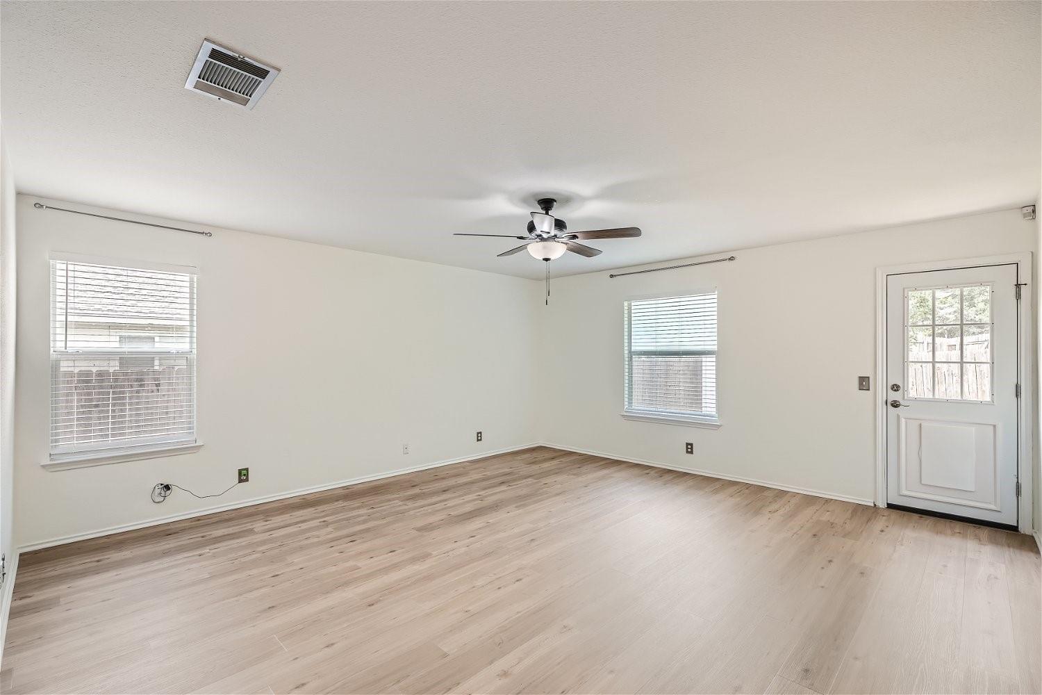 6937 Sabrina Dr, Austin, TX 78747