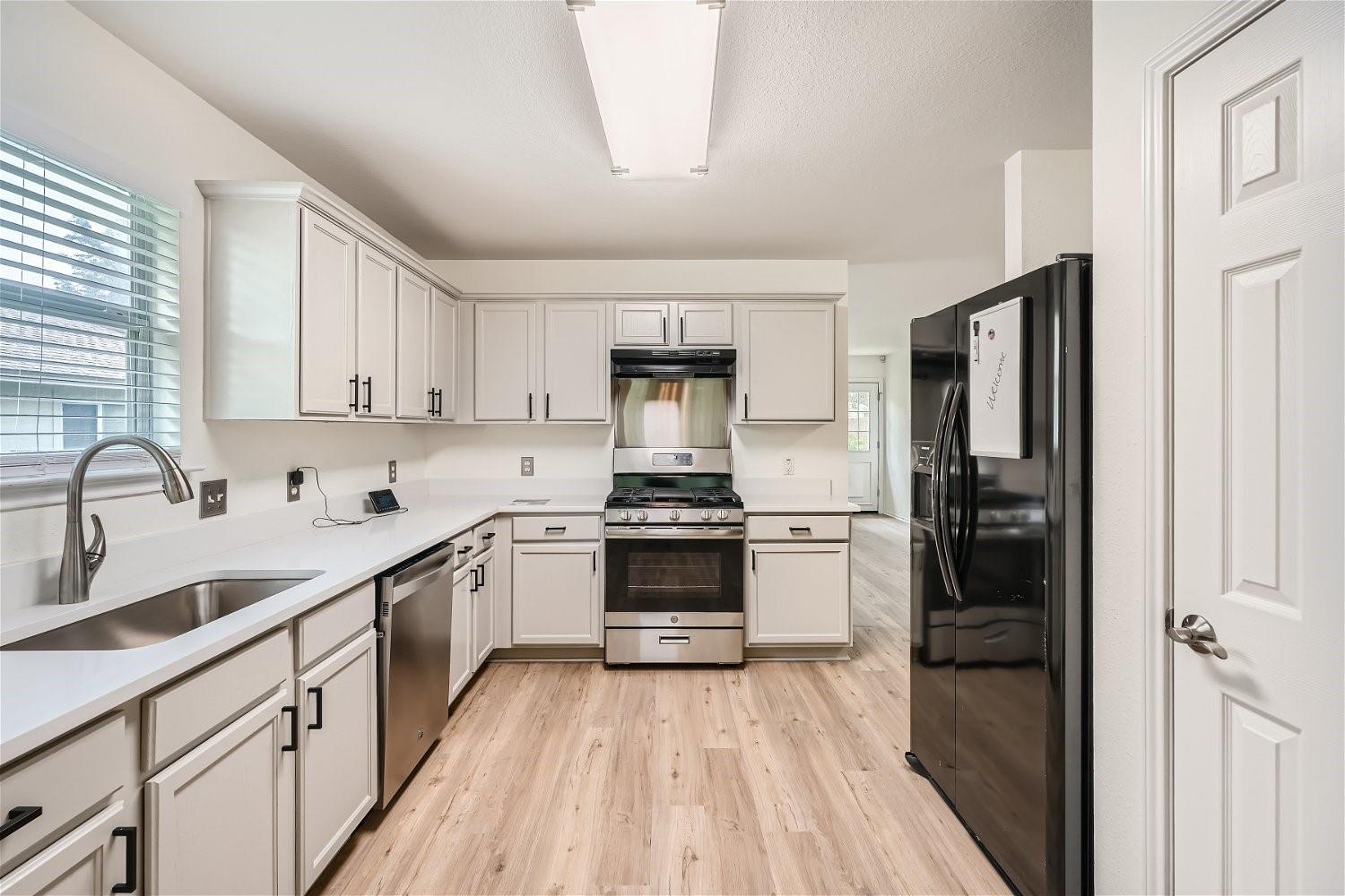 6937 Sabrina Dr, Austin, TX 78747