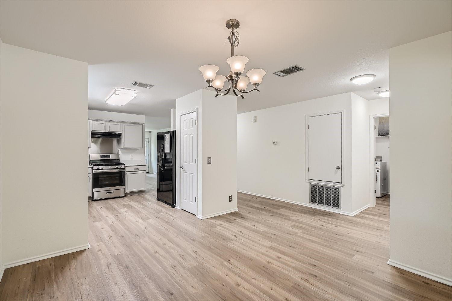 6937 Sabrina Dr, Austin, TX 78747