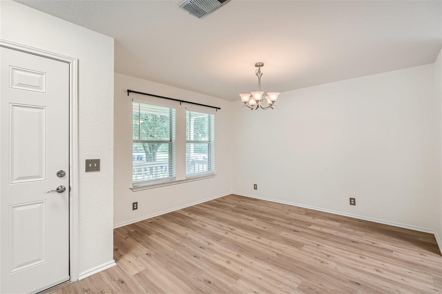 6937 Sabrina Dr, Austin, TX 78747