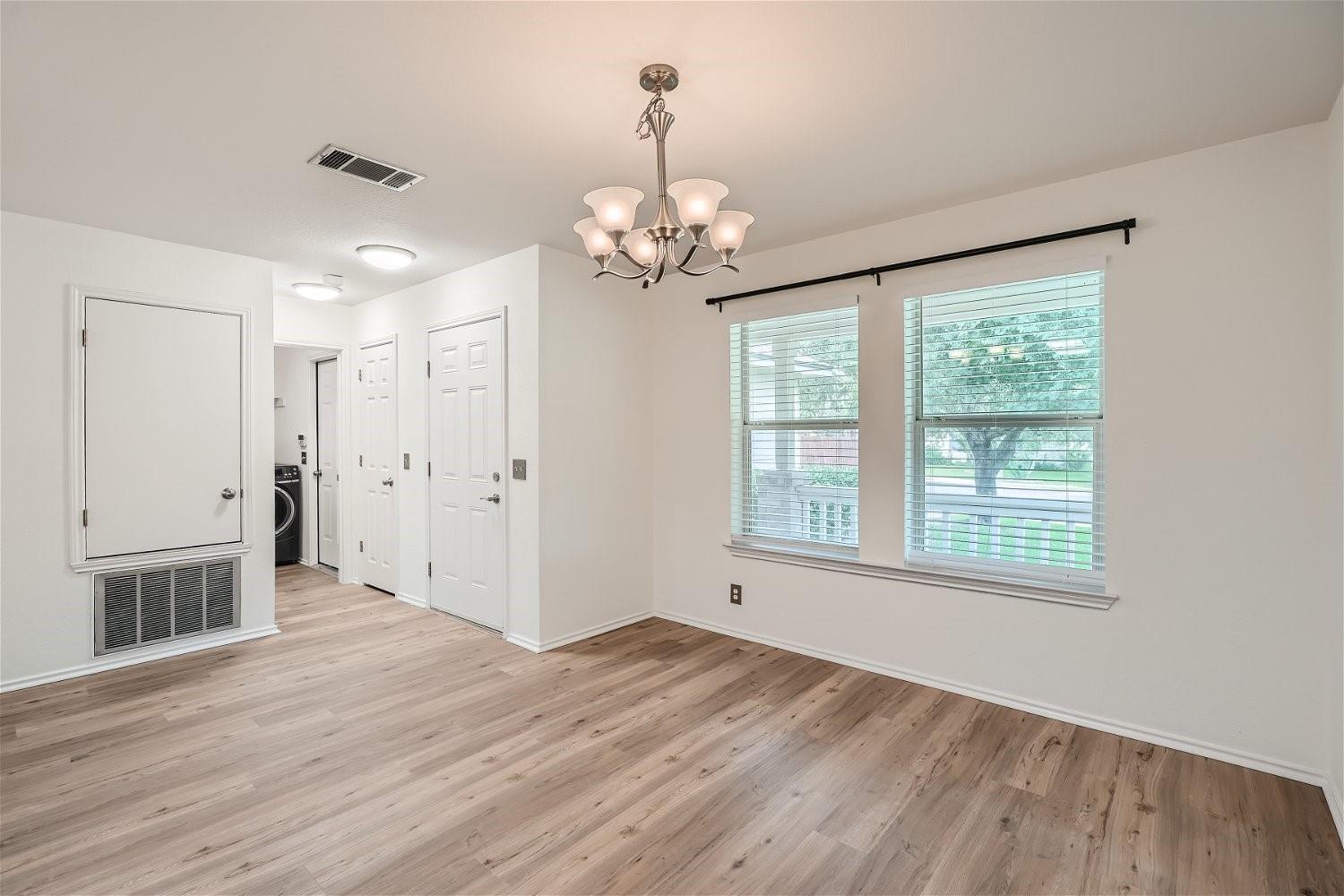 6937 Sabrina Dr, Austin, TX 78747