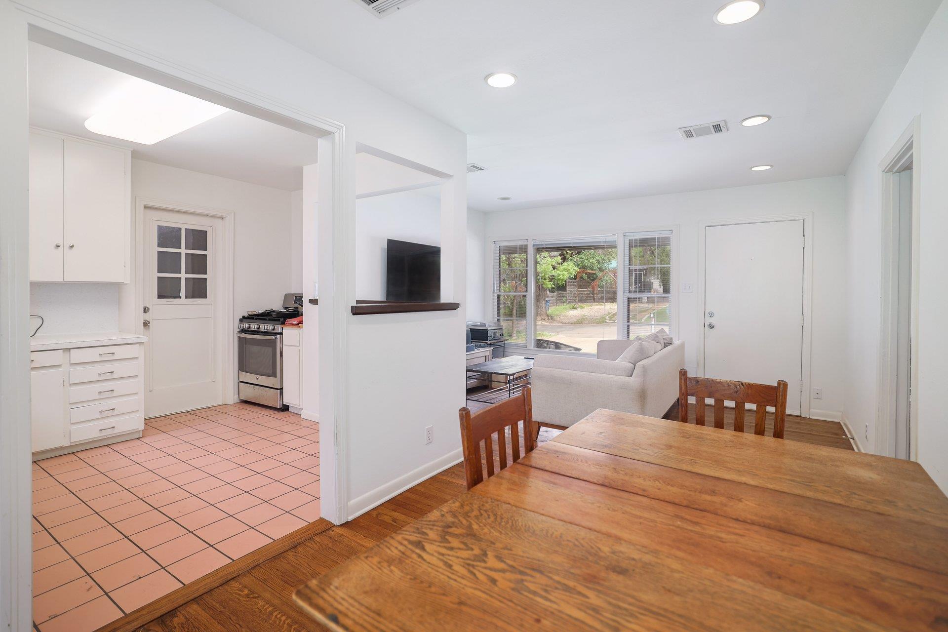 2203 Arpdale St, Austin, TX 78704