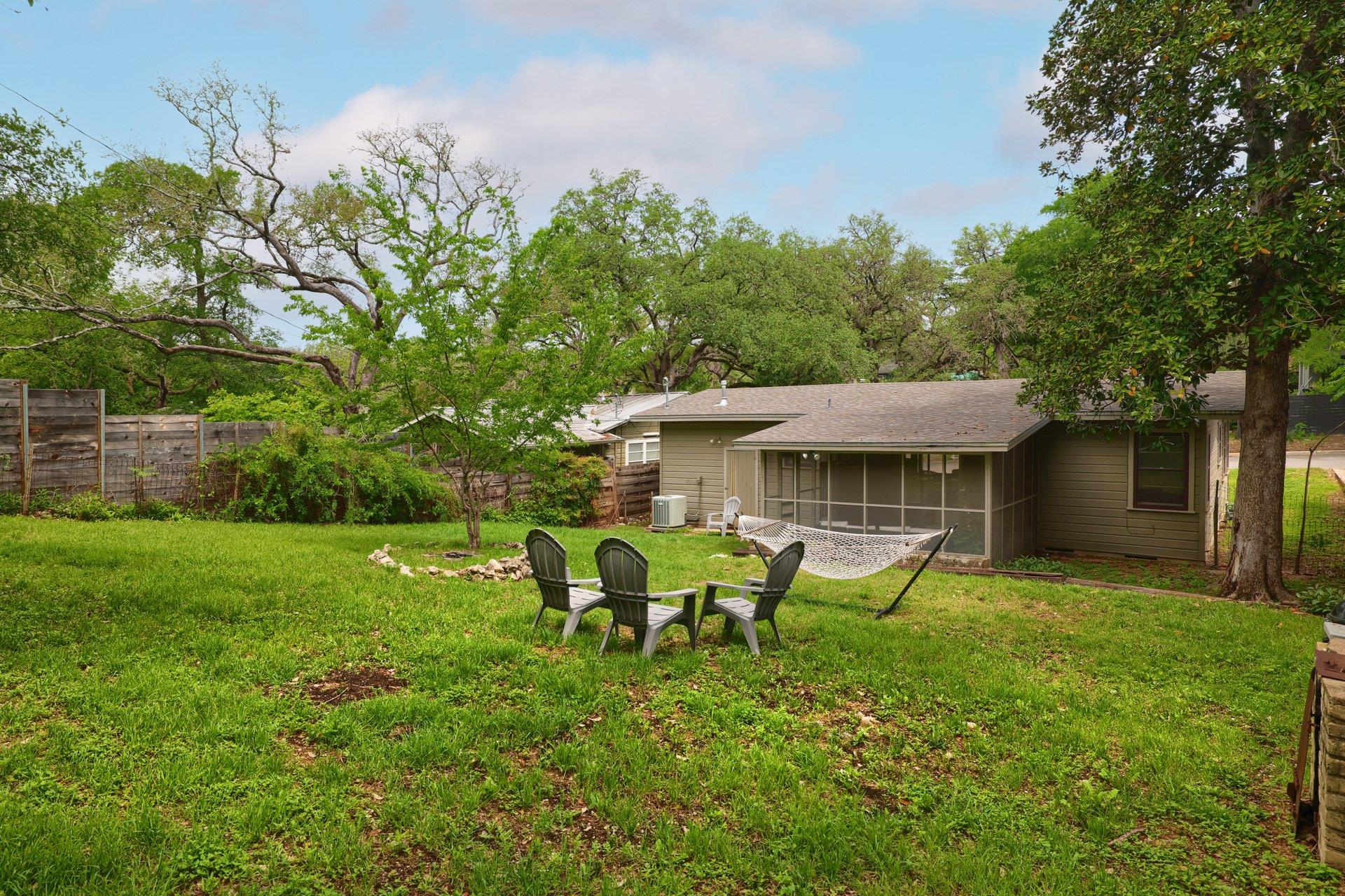 2203 Arpdale St, Austin, TX 78704