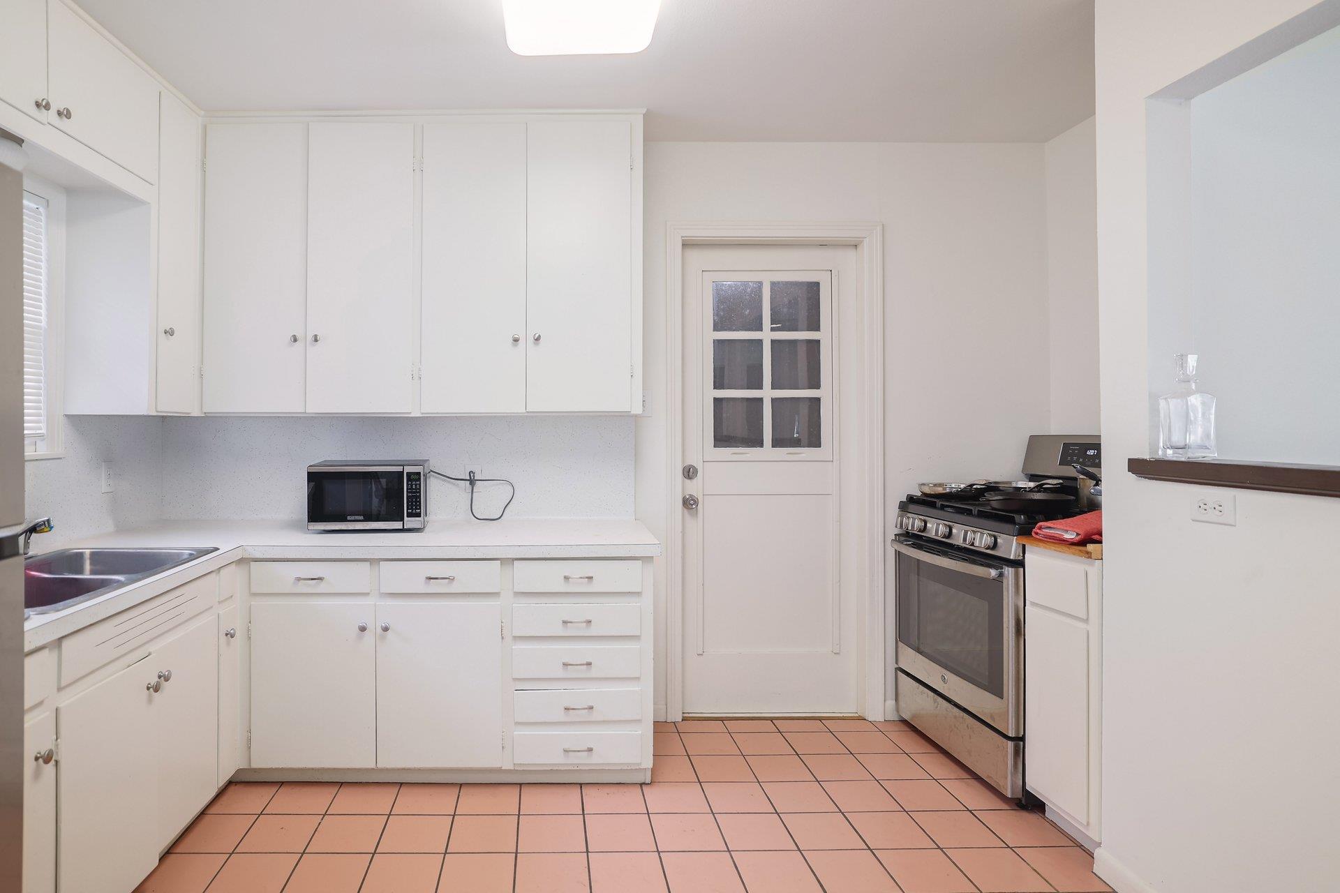 2203 Arpdale St, Austin, TX 78704