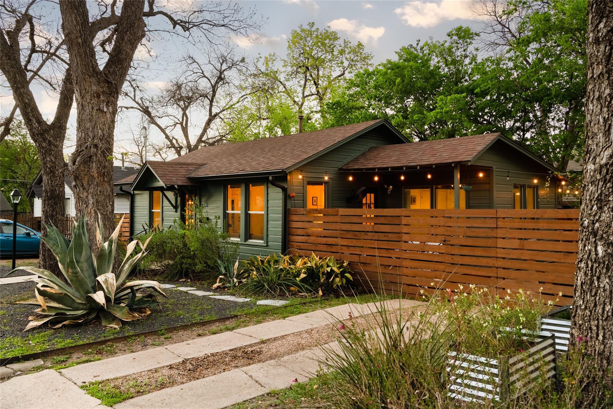 206 W Milton St # B, Austin, TX 78704