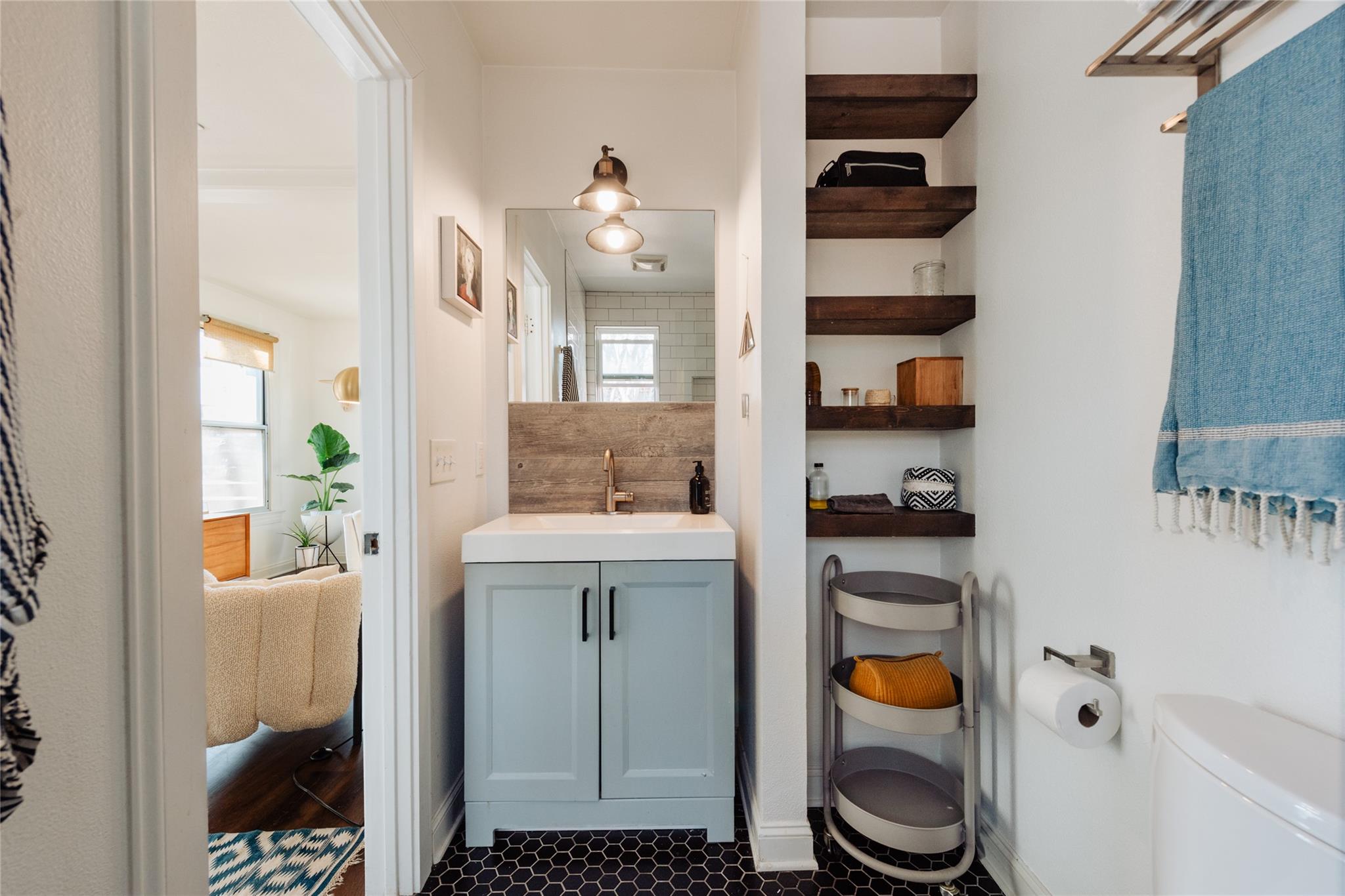 206 W Milton St # B, Austin, TX 78704