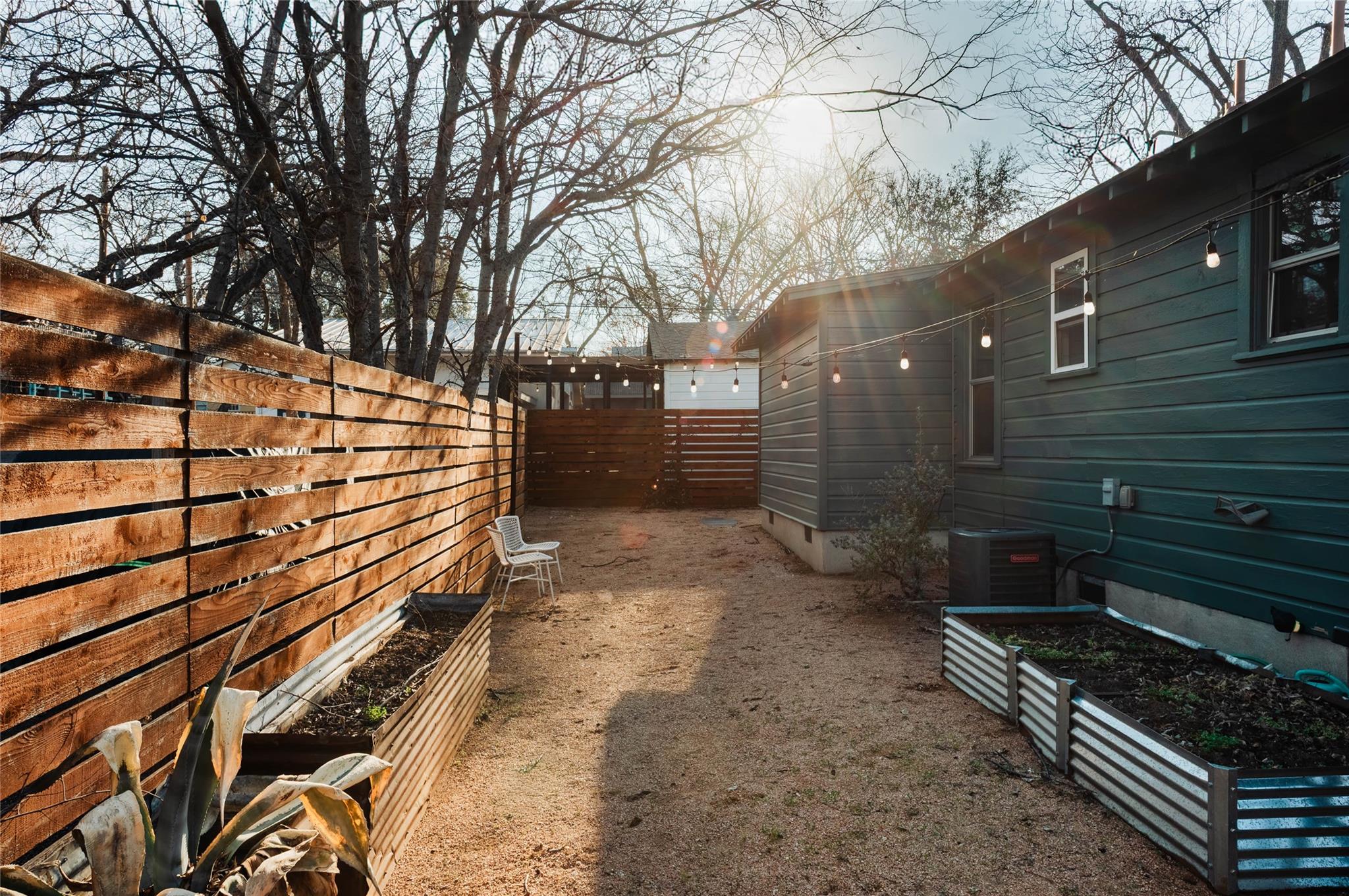 206 W Milton St # B, Austin, TX 78704