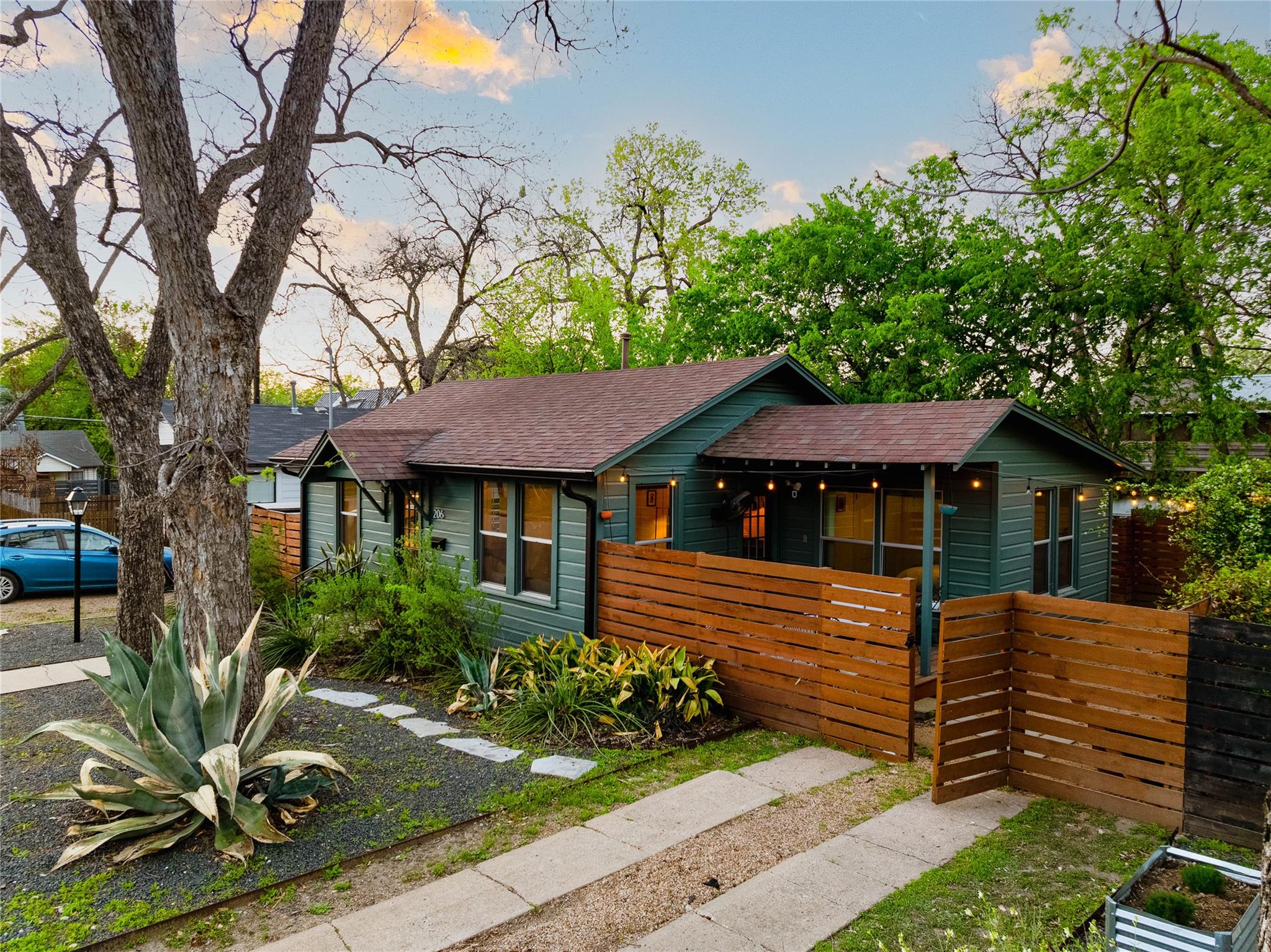 206 W Milton St # B, Austin, TX 78704