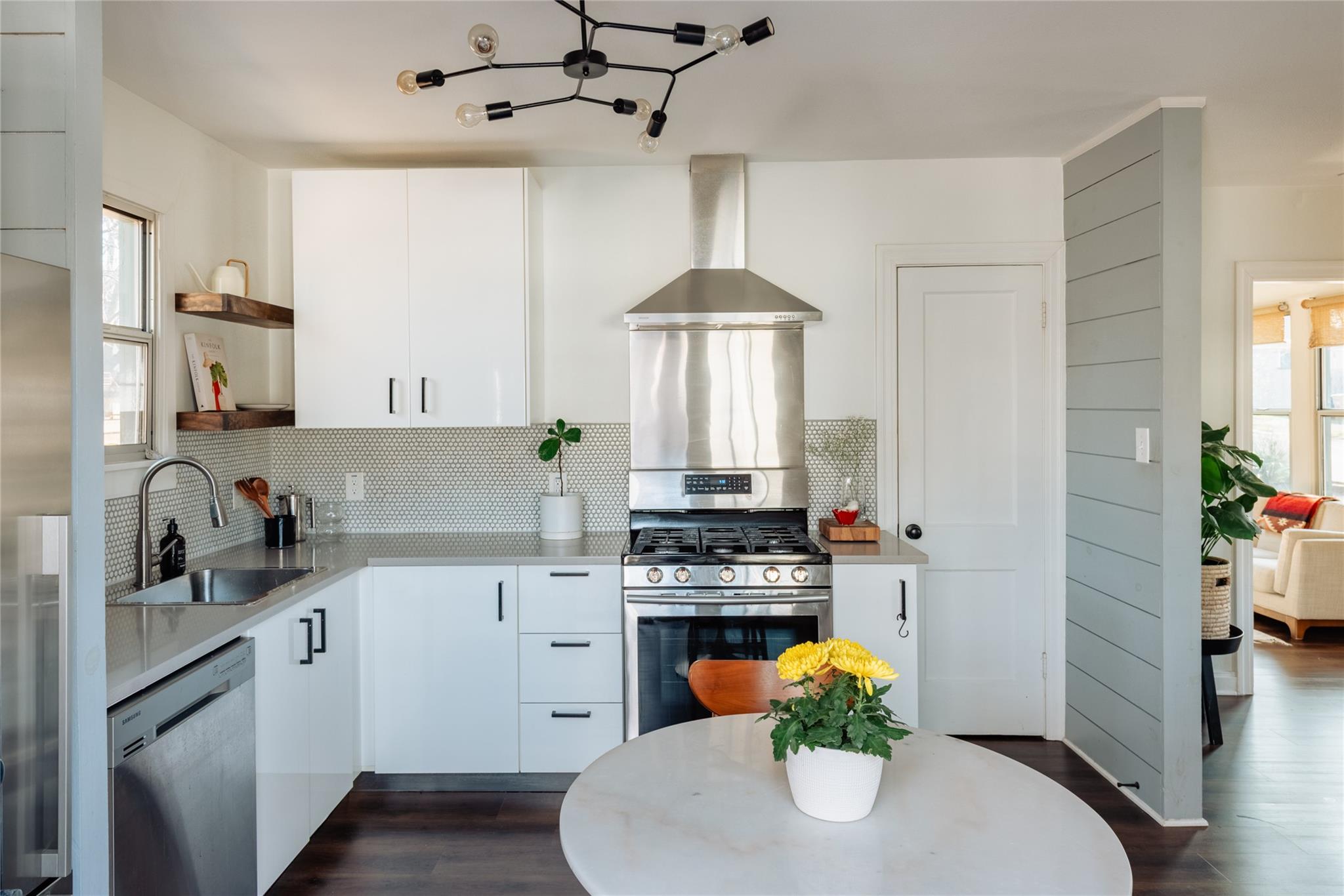 206 W Milton St # B, Austin, TX 78704