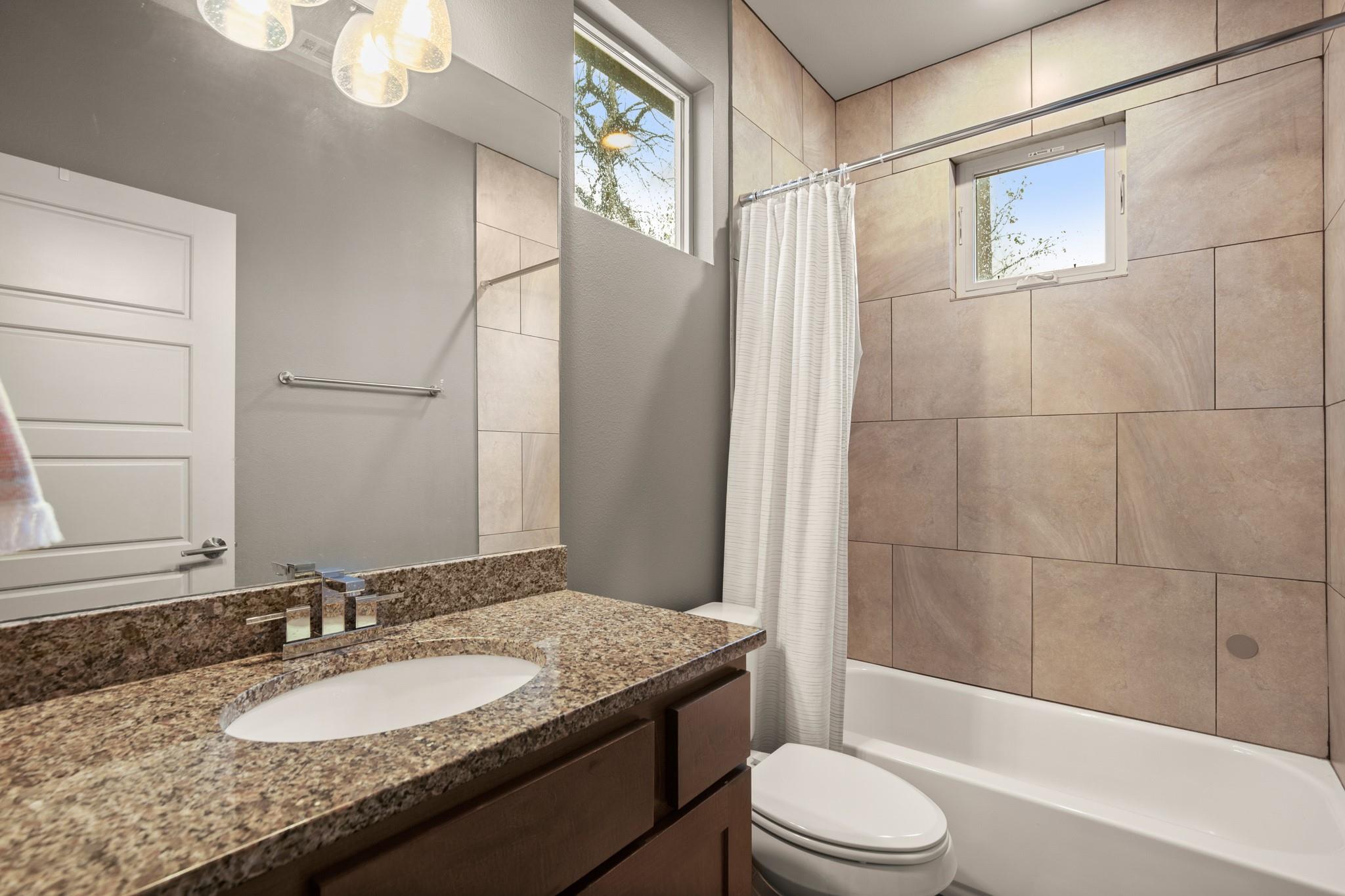 1302 Delano St # A, Austin, TX 78721