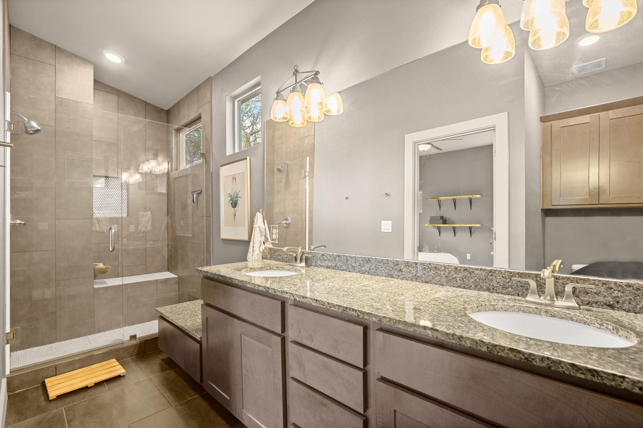 1302 Delano St # A, Austin, TX 78721