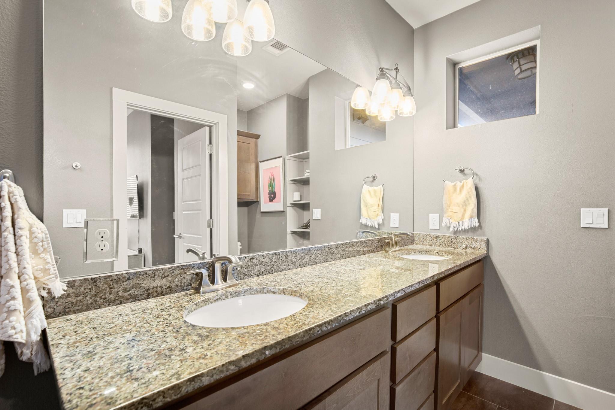 1302 Delano St # A, Austin, TX 78721