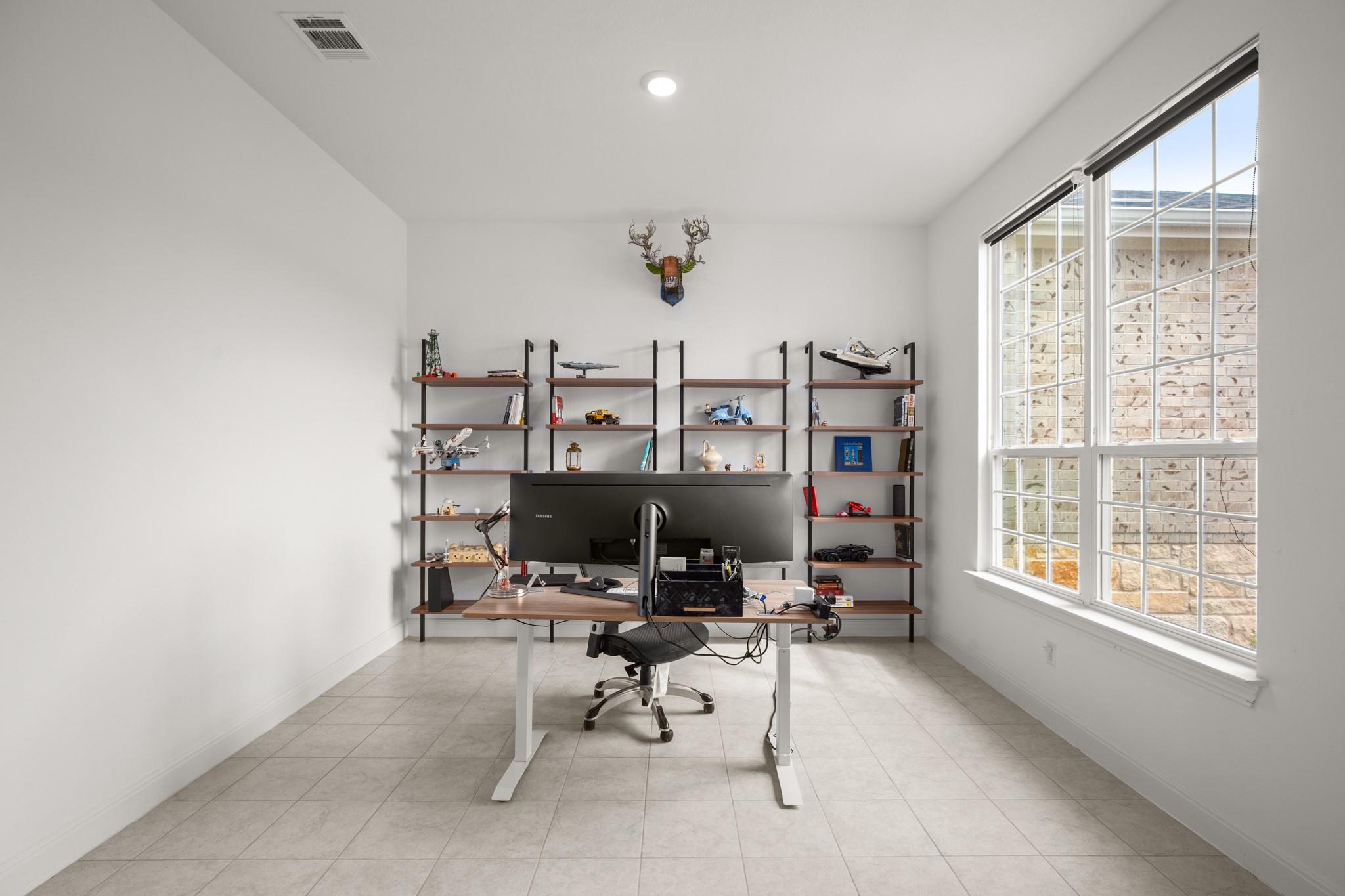 385 Barn Hill Loop, Dripping Springs, TX 78620