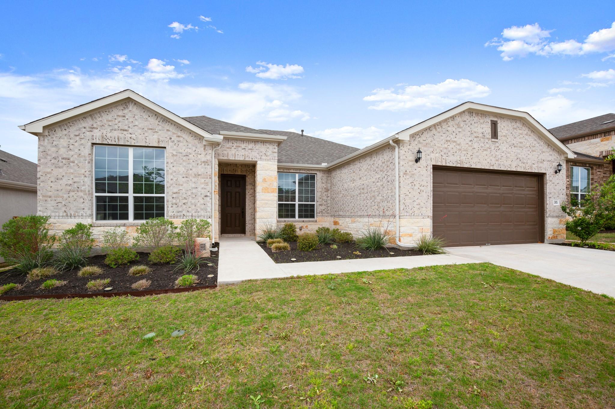 385 Barn Hill Loop, Dripping Springs, TX 78620