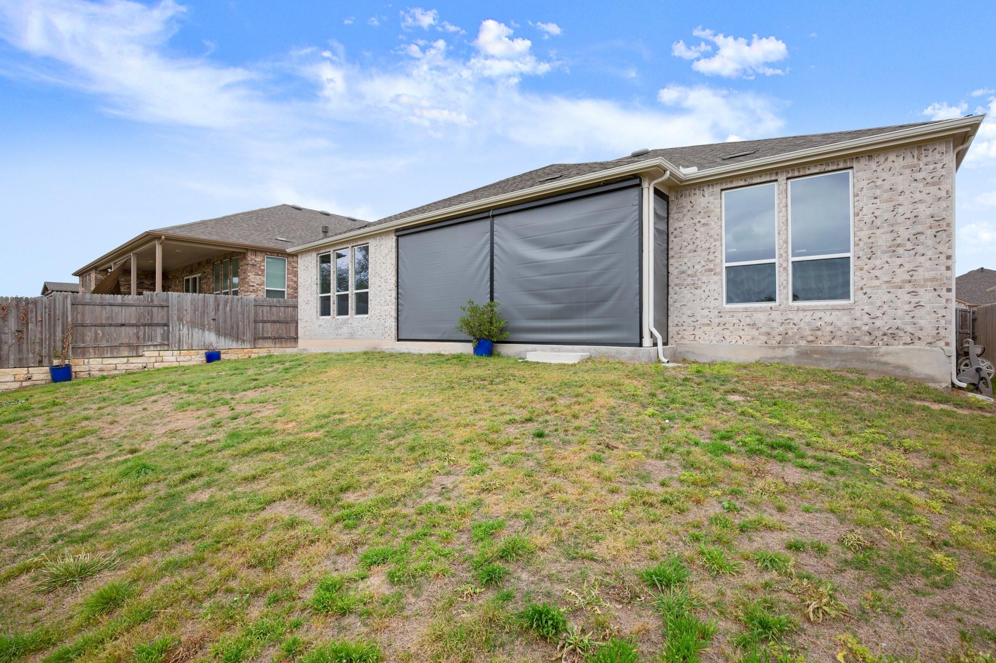 385 Barn Hill Loop, Dripping Springs, TX 78620