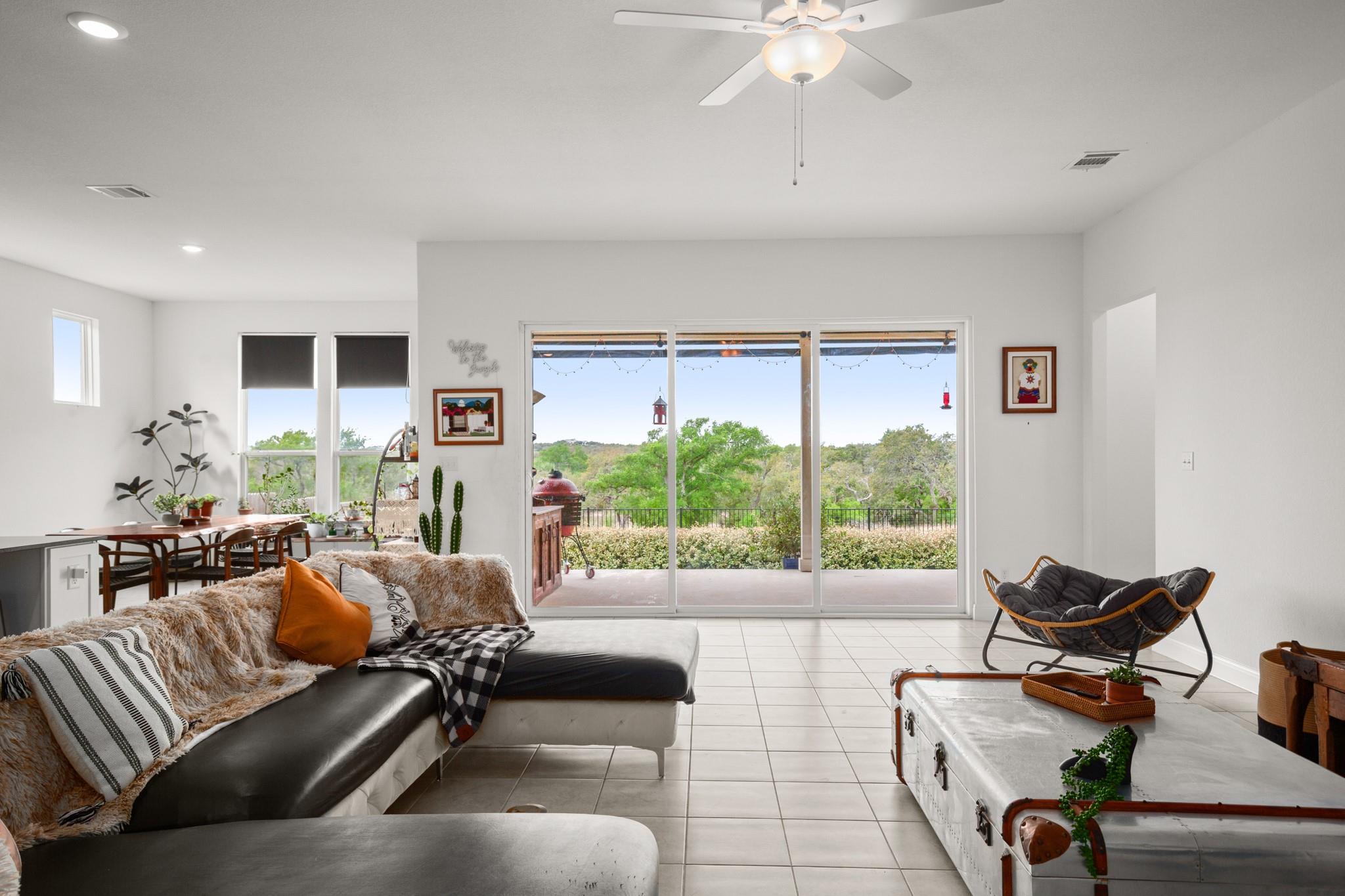 385 Barn Hill Loop, Dripping Springs, TX 78620