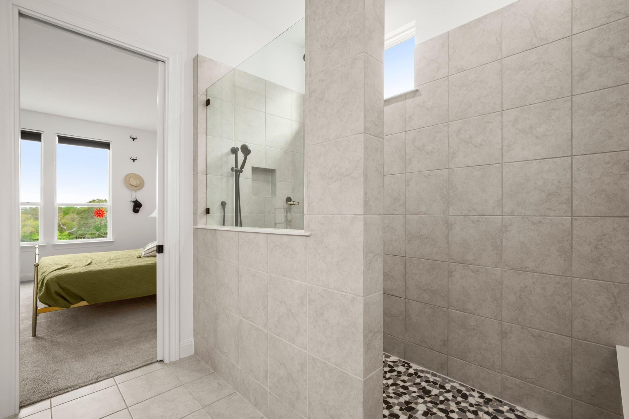 385 Barn Hill Loop, Dripping Springs, TX 78620