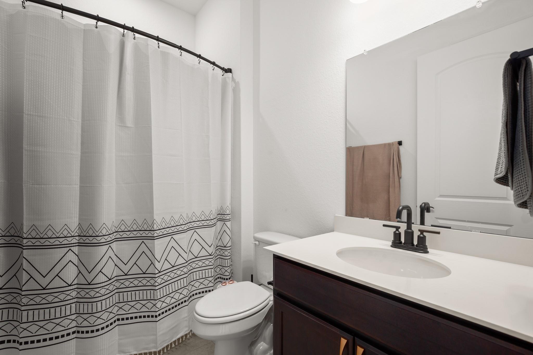 385 Barn Hill Loop, Dripping Springs, TX 78620