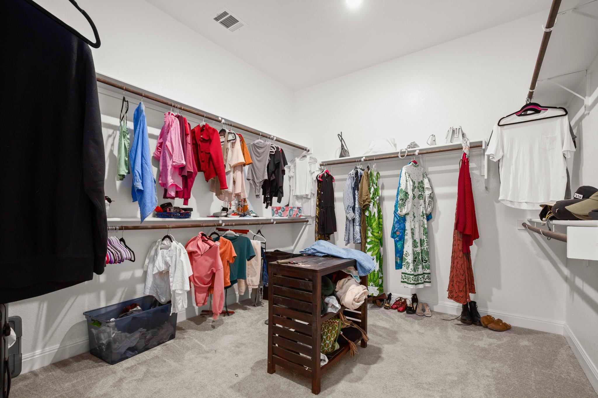 385 Barn Hill Loop, Dripping Springs, TX 78620