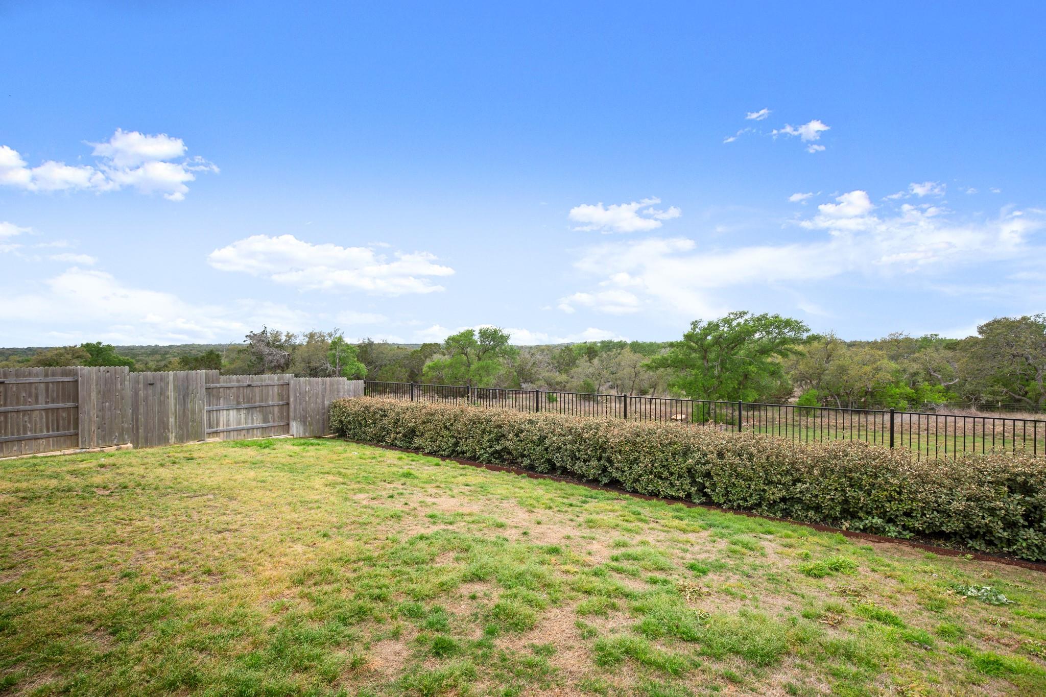 385 Barn Hill Loop, Dripping Springs, TX 78620