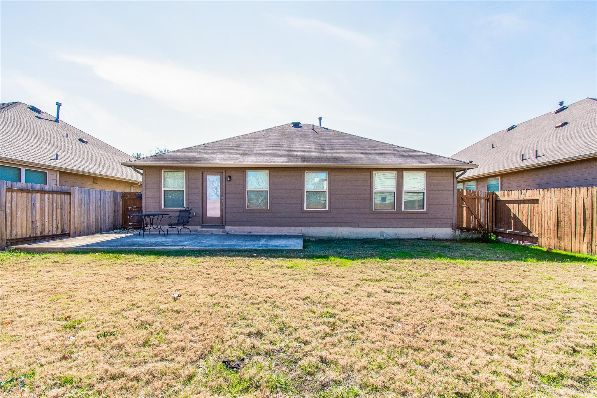 136 Mistflower Ln, Kyle, TX 78640