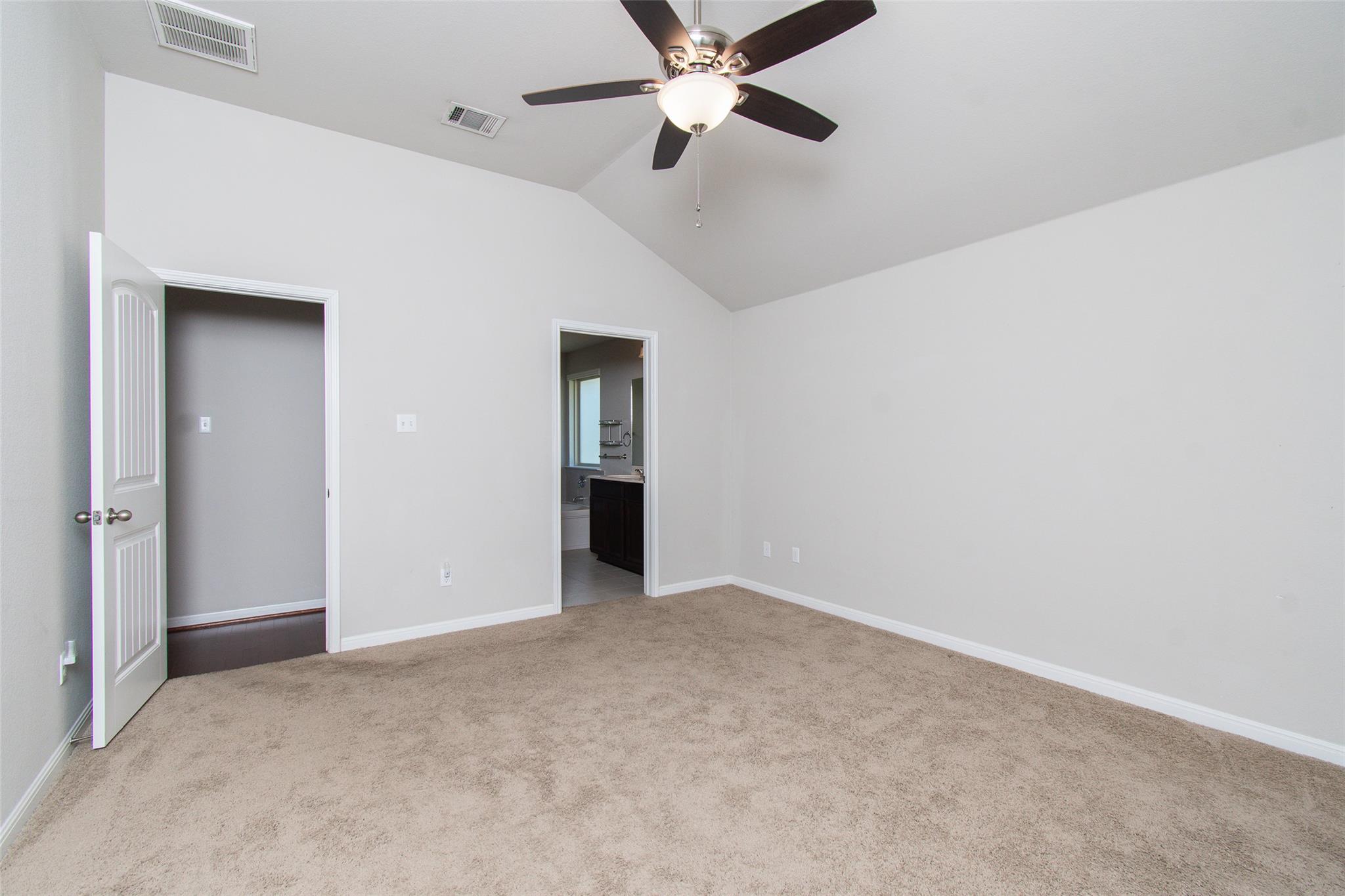 136 Mistflower Ln, Kyle, TX 78640