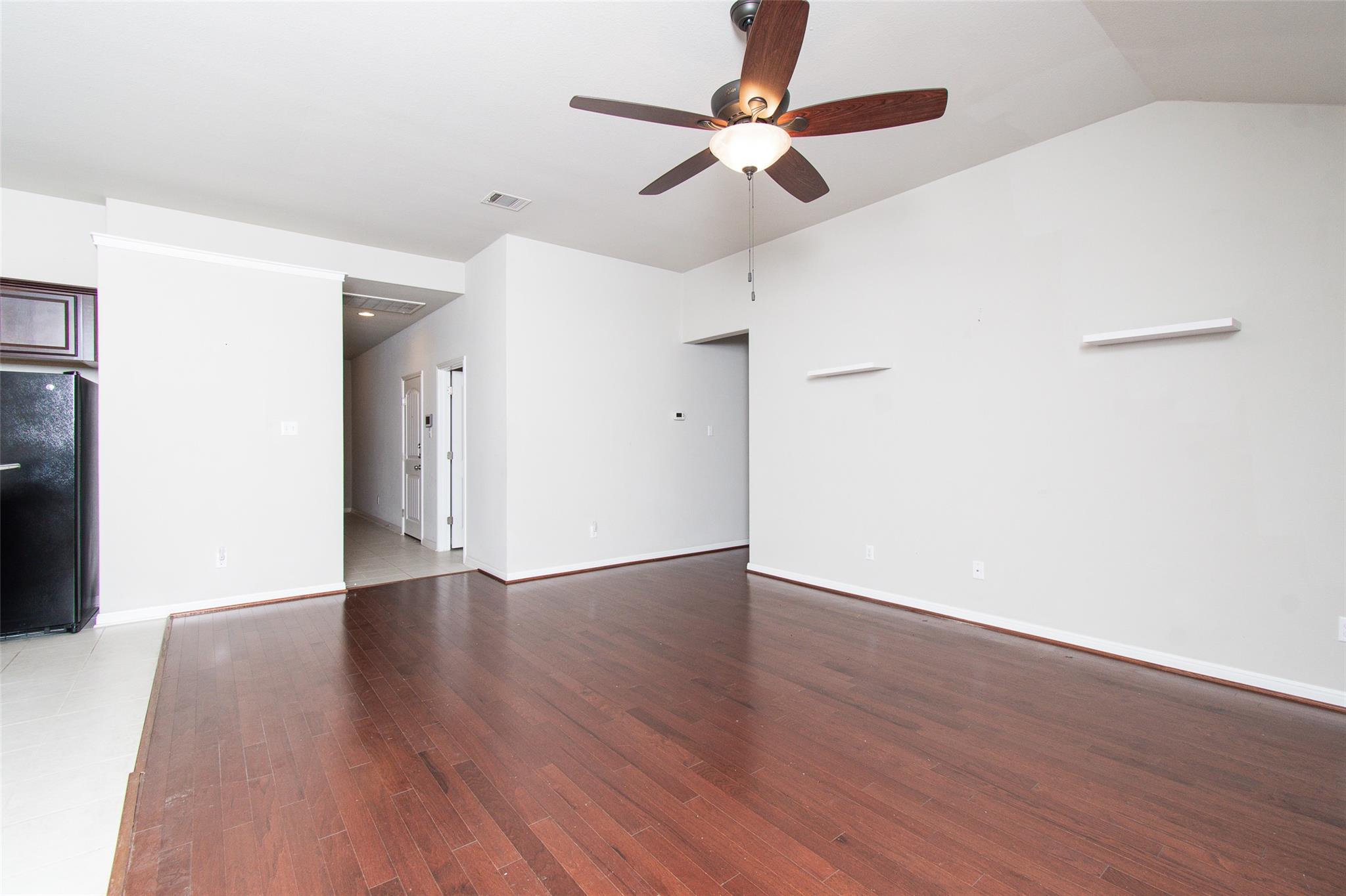 136 Mistflower Ln, Kyle, TX 78640