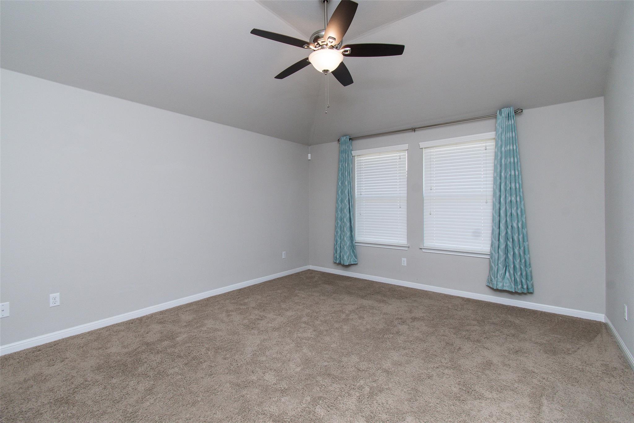 136 Mistflower Ln, Kyle, TX 78640