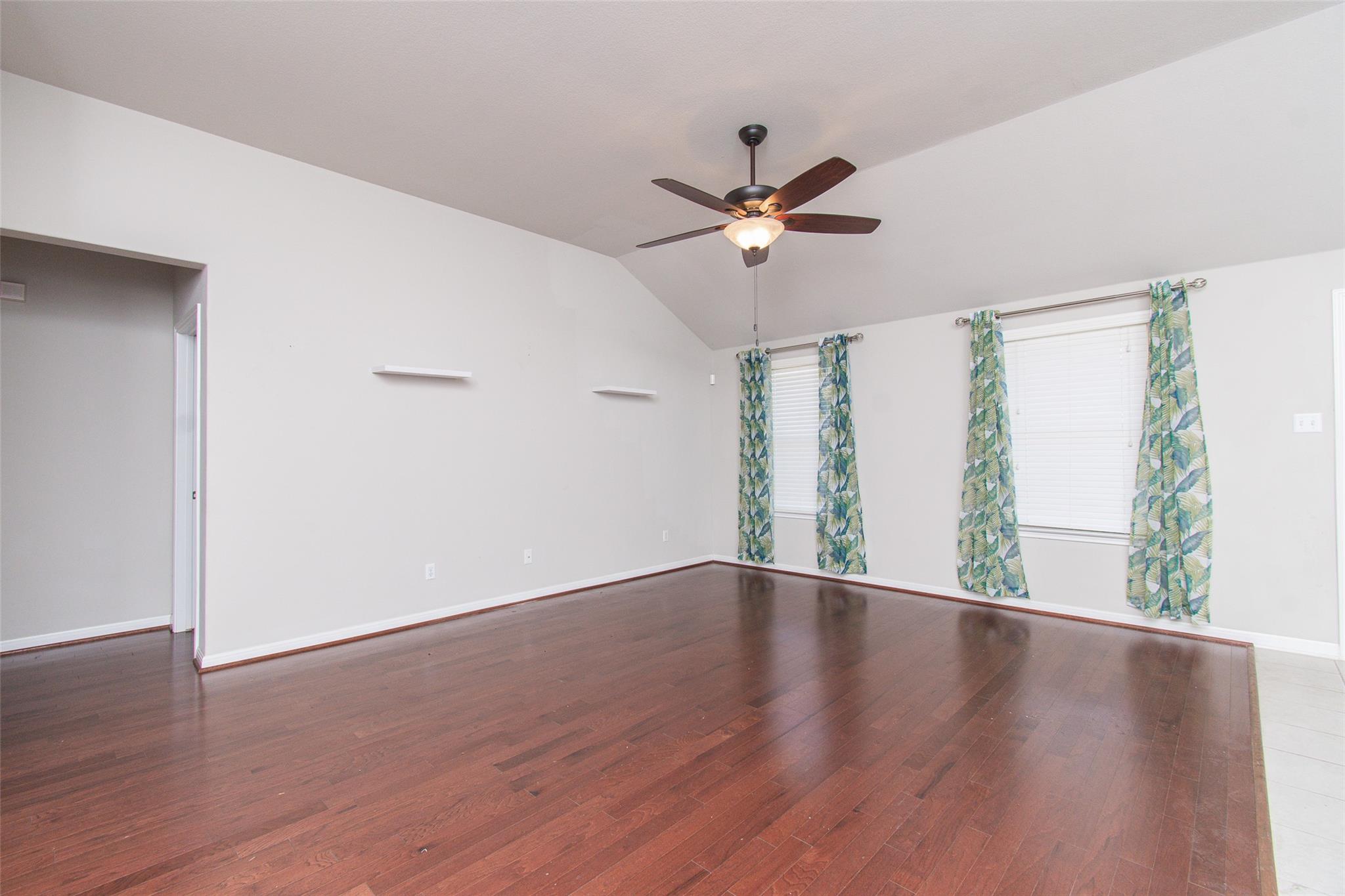 136 Mistflower Ln, Kyle, TX 78640