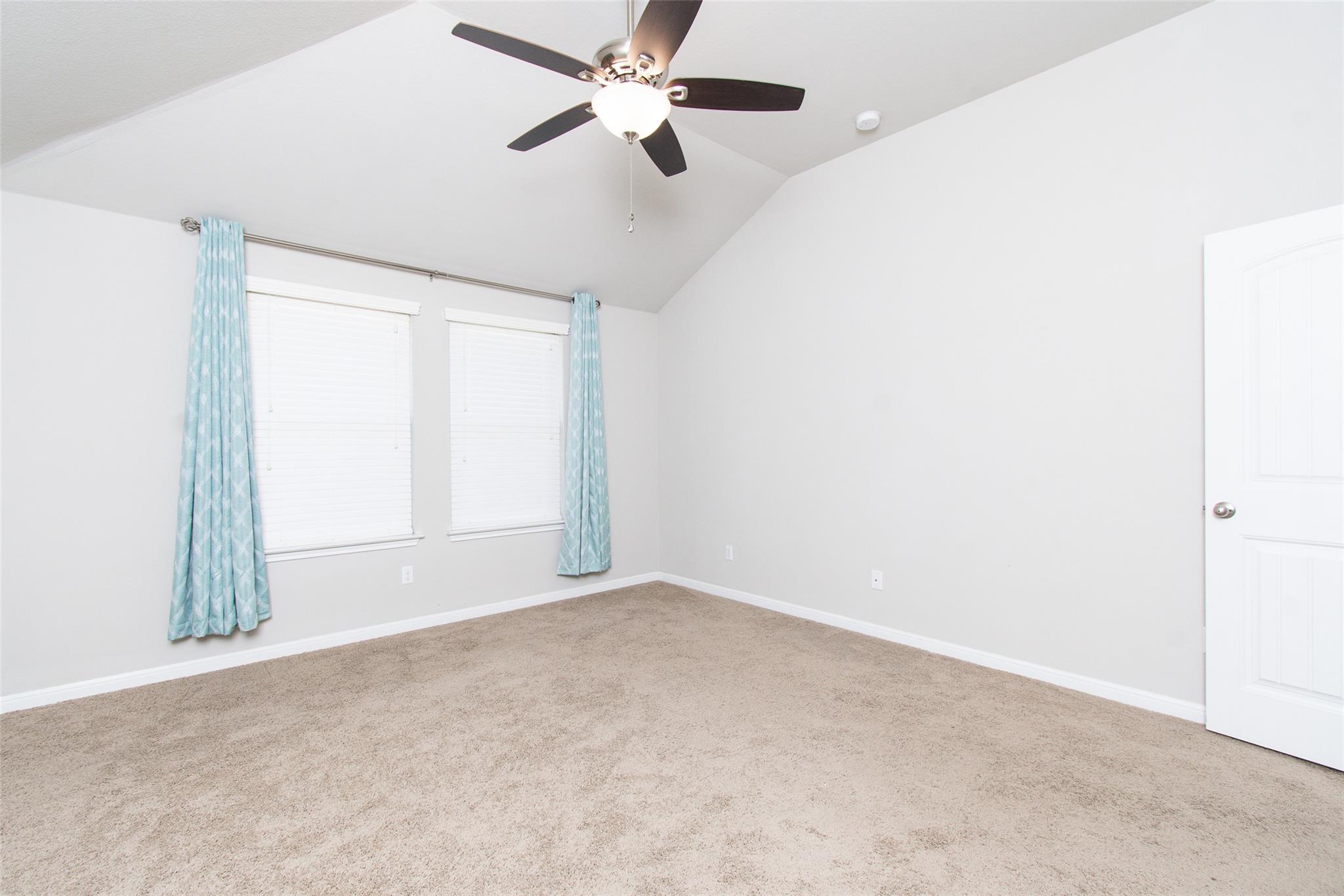 136 Mistflower Ln, Kyle, TX 78640