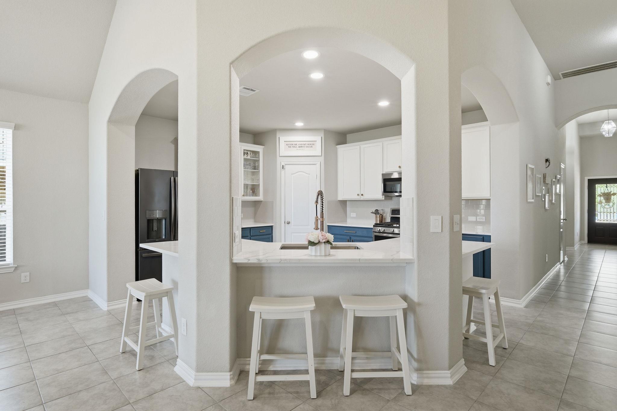 1001 Swan Flower St, Leander, TX 78641