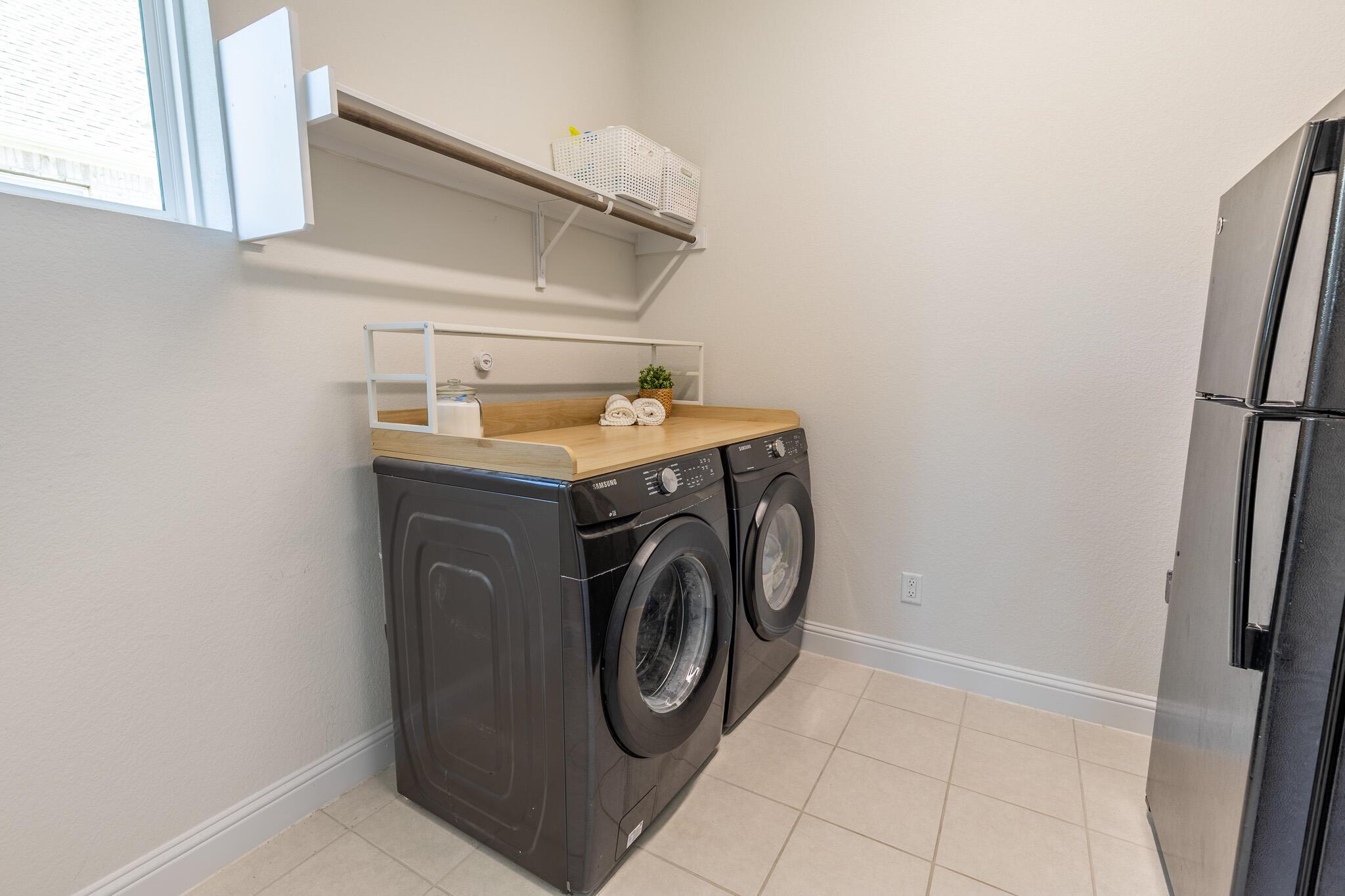 812 Palamos Dr, Leander, TX 78641