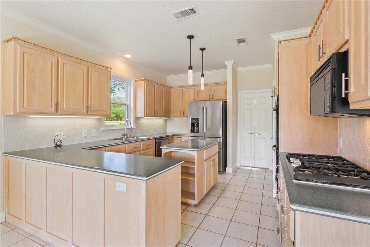 1704 Canyon Springs Dr, Belton, TX 76513