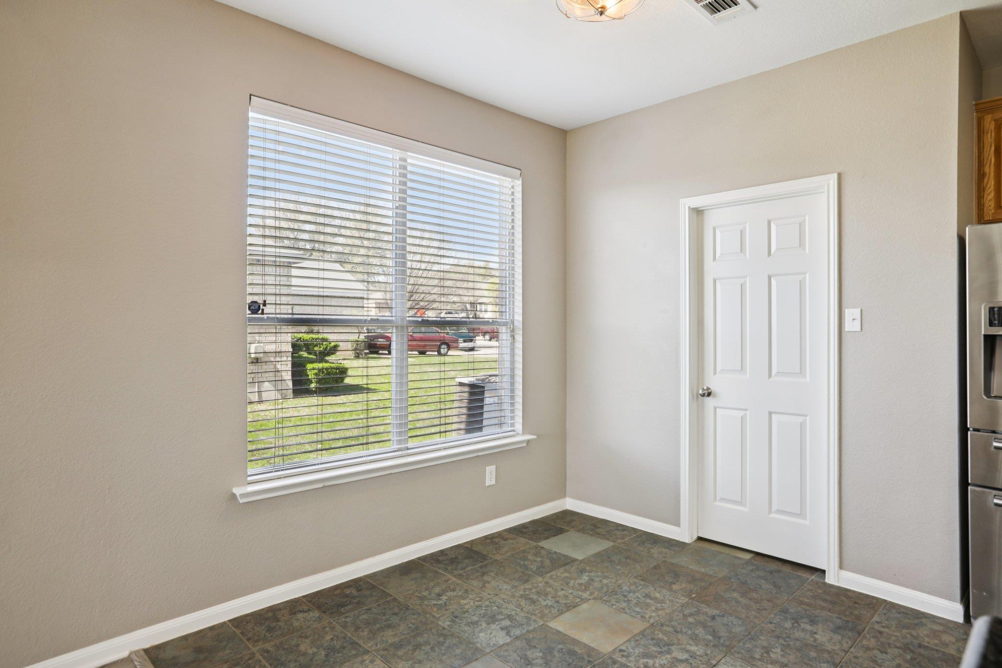 5604 Sulfur Spring Dr, Killeen, TX 76542