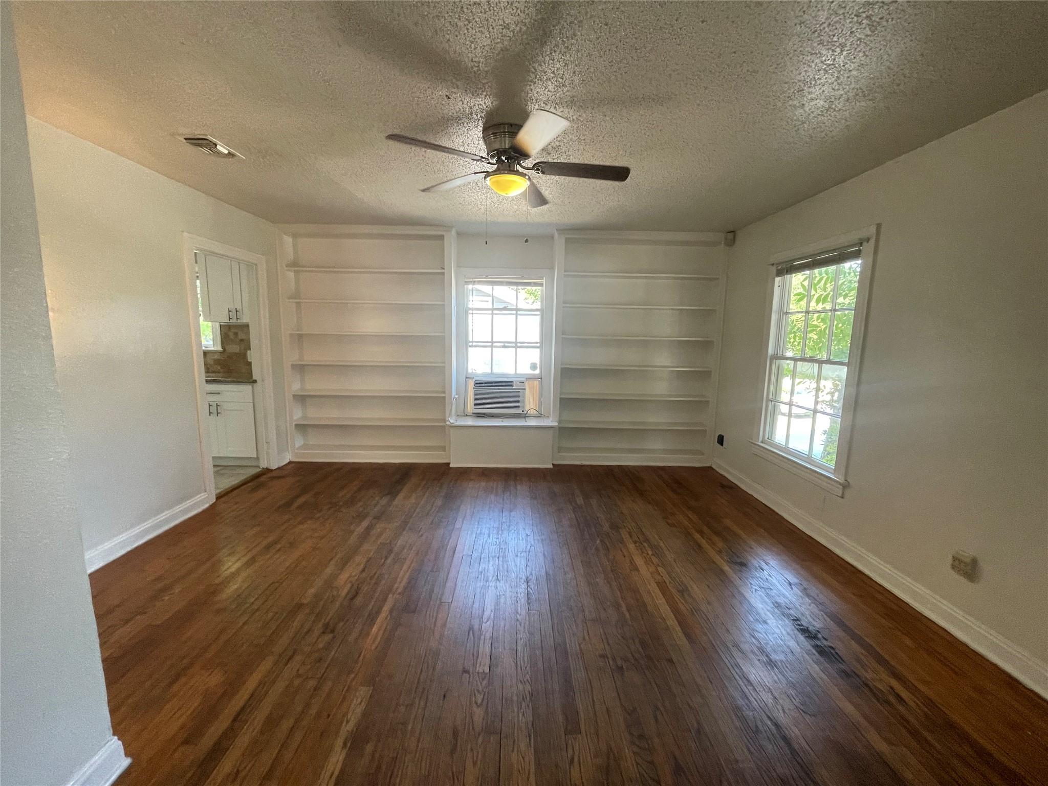 819 E 31st St, Austin, TX 78705