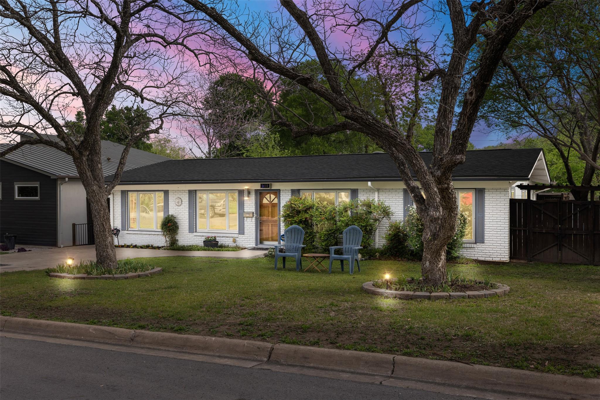 2410 Elmglen Dr, Austin, TX 78704