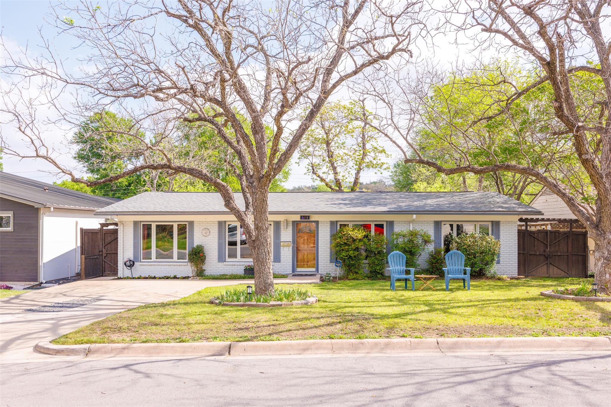2410 Elmglen Dr, Austin, TX 78704