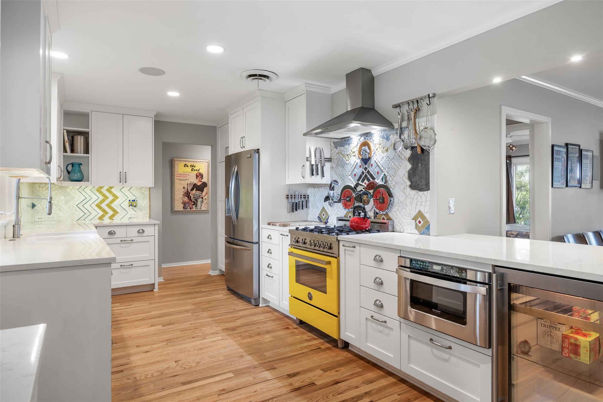 2410 Elmglen Dr, Austin, TX 78704