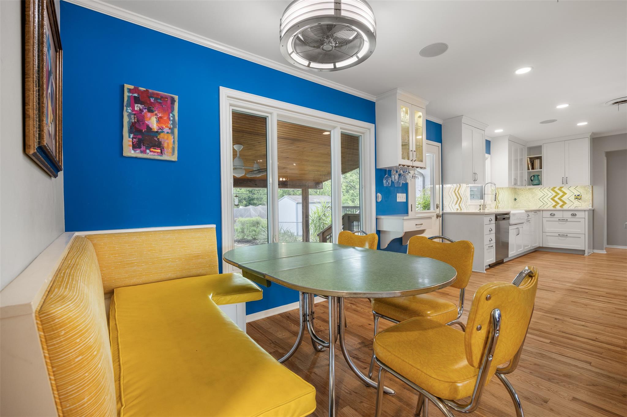 2410 Elmglen Dr, Austin, TX 78704