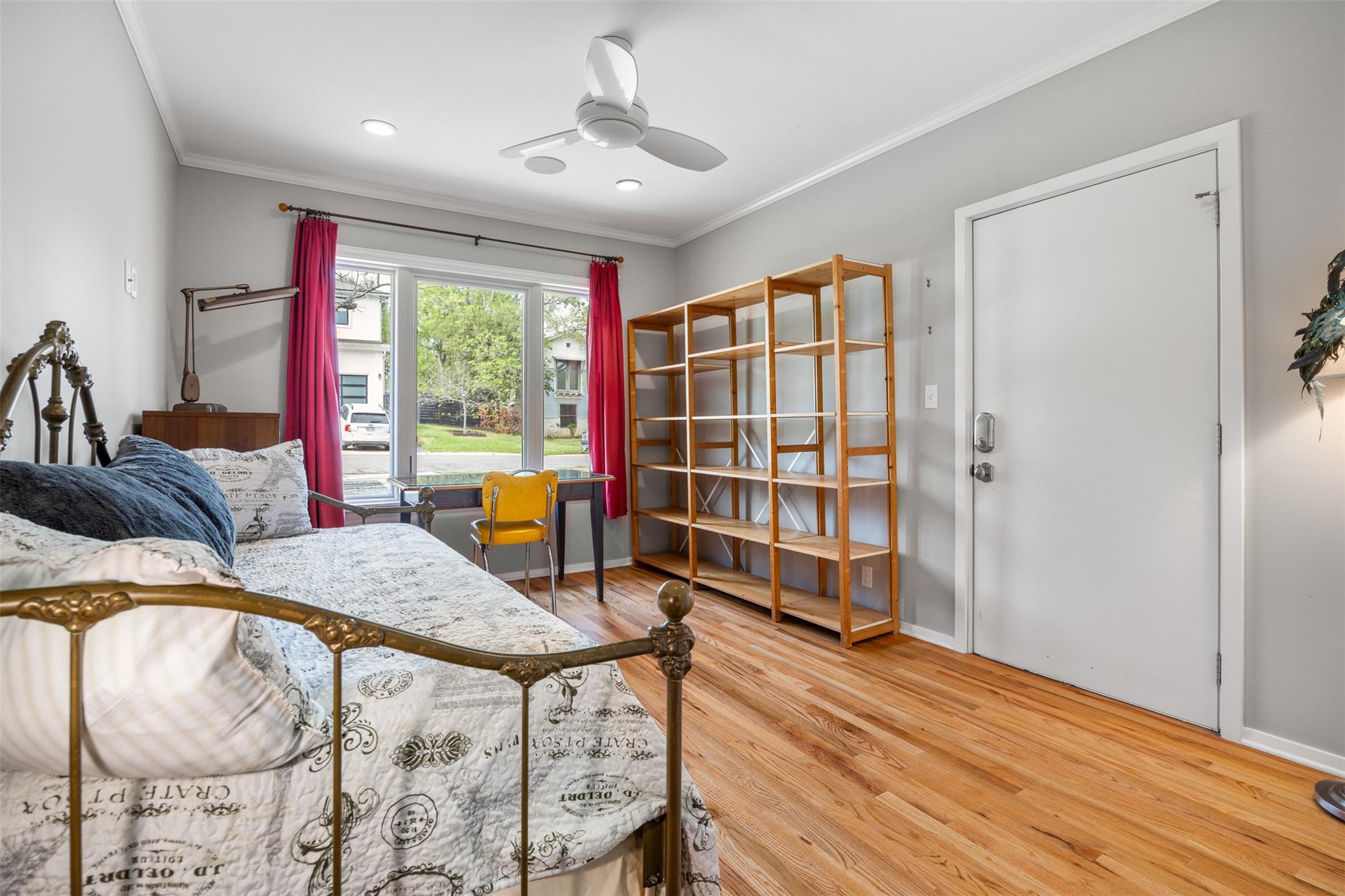 2410 Elmglen Dr, Austin, TX 78704