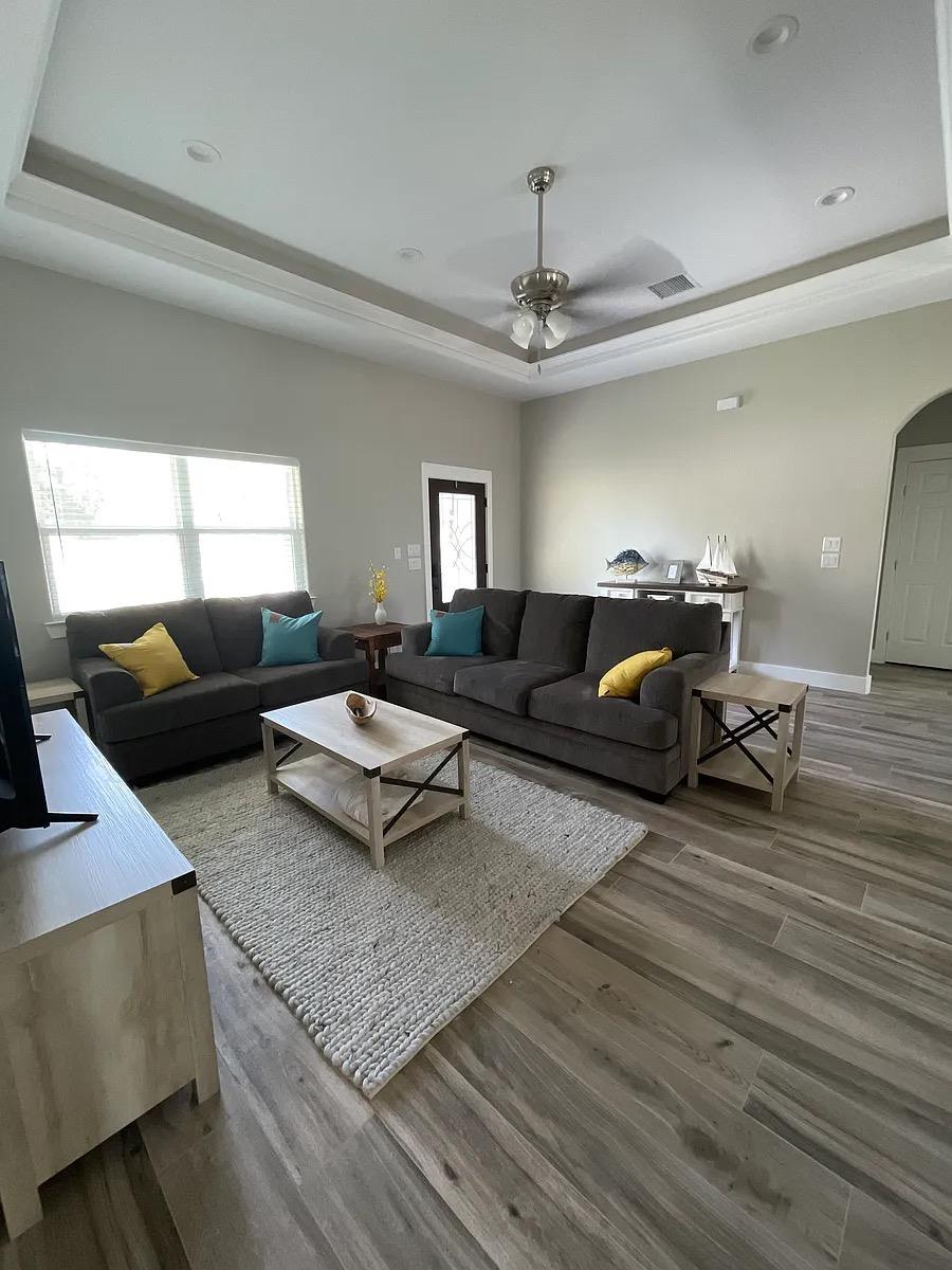 720 CANYON CIRCLE DR Cir, Canyon Lake, TX 78133